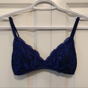 👙La Senza Dark Blue Lace Bralette